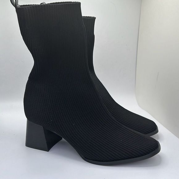 CUSHIONAIRE Women's Stretch boot +Memory Foam 6.5 BLACK - Picture 1 of 6